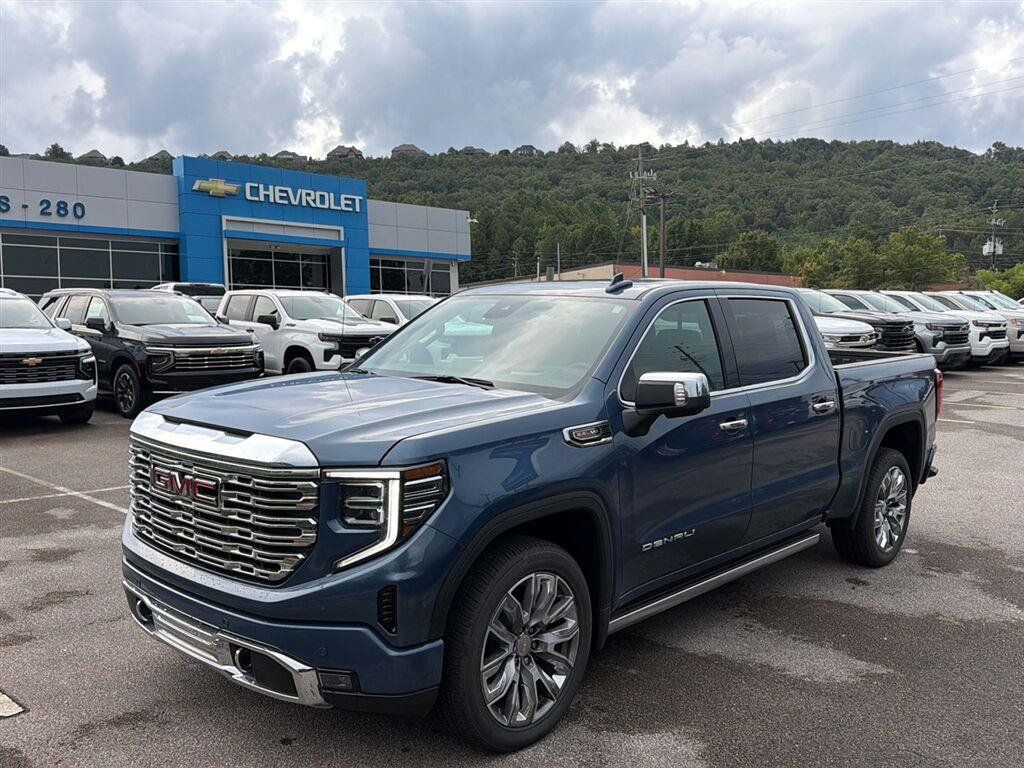 Used 2026 GMC Sierra 1500 Denali w/ Denali Reserve Package AWD/4WD image 1
