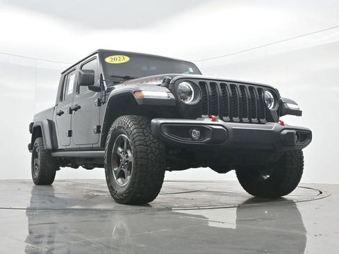 Used 2023 Jeep Gladiator Rubicon w/ LED Lighting Group AWD/4WD image 19