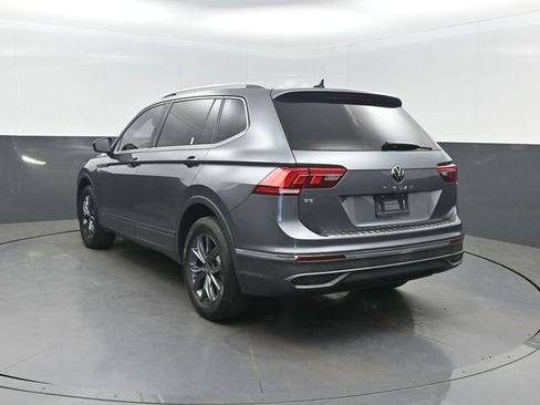 Used 2022 Volkswagen Tiguan SE FWD image 35