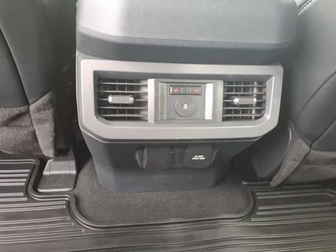 Used 2024 Ford F250 Lariat w/ FX4 Off-Road Package image 10