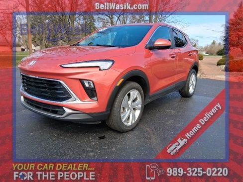 Used 2024 Buick Encore GX Preferred AWD/4WD image 1