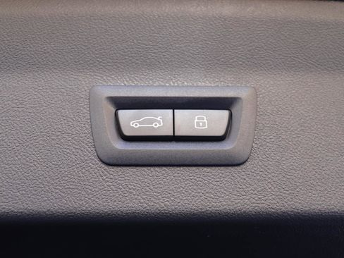 New 2025 BMW X4 xDrive30i w/ Premium Package image 17