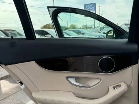 Used 2018 Mercedes-Benz C 300 Sedan image 22