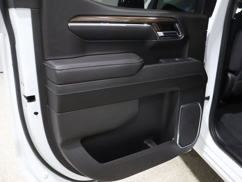 Used 2023 Chevrolet Silverado 1500 LT image 19