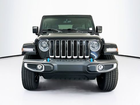 Used 2023 Jeep Wrangler Unlimited Sahara w/ Cold Weather Group AWD/4WD image 2