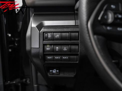 Used 2025 Toyota Tacoma TRD Off-Road image 27