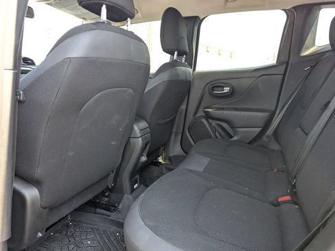 Used 2020 Jeep Renegade Altitude AWD/4WD image 29