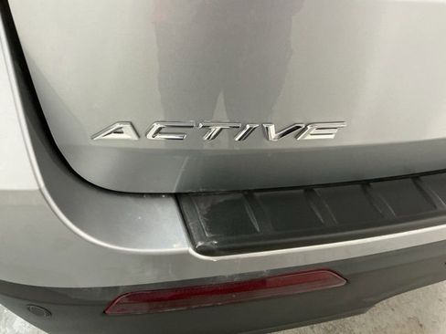 Used 2025 Ford Explorer Active image 6