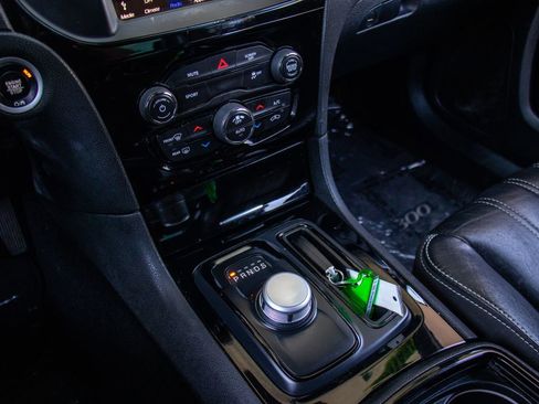 Used 2019 Chrysler 300 S AWD/4WD image 17
