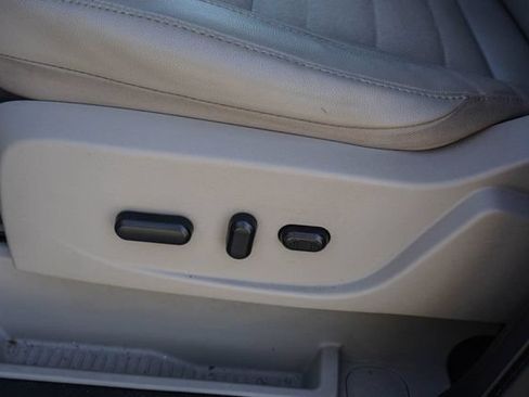 Used 2014 Ford Escape SE w/ SE Chrome Package FWD image 12