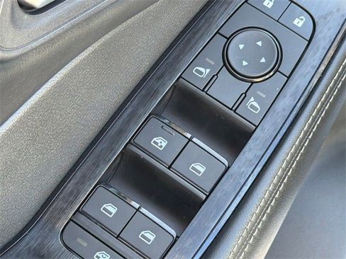 Certified 2024 Nissan Rogue SV image 23