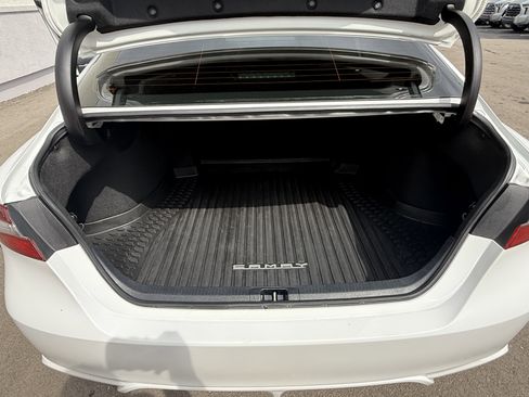 Certified 2022 Toyota Camry SE image 17