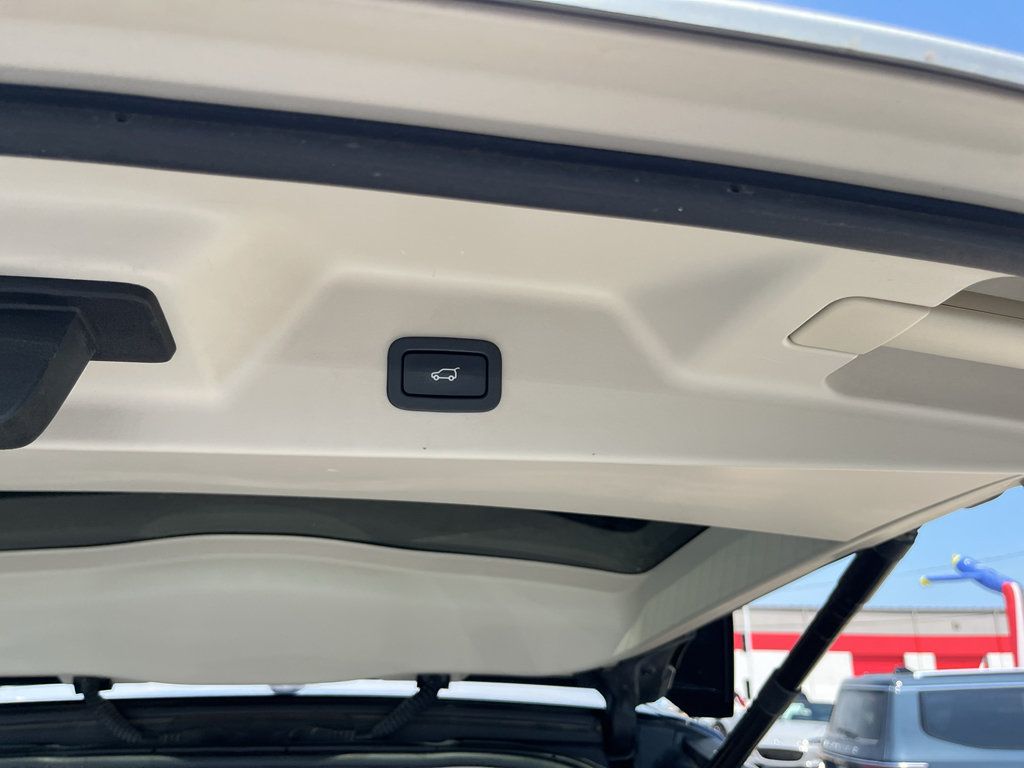 Used 2017 Land Rover Range Rover HSE AWD/4WD image 35