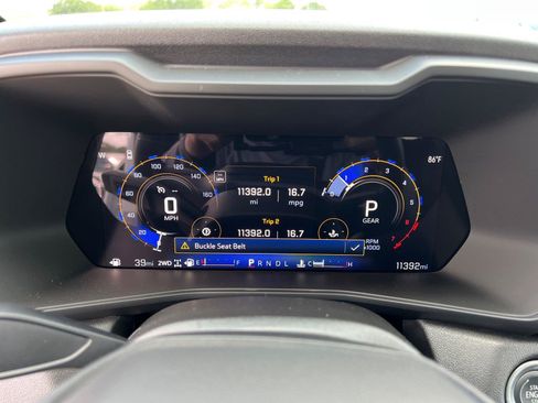 Used 2025 Chevrolet Colorado Trail Boss AWD/4WD image 26