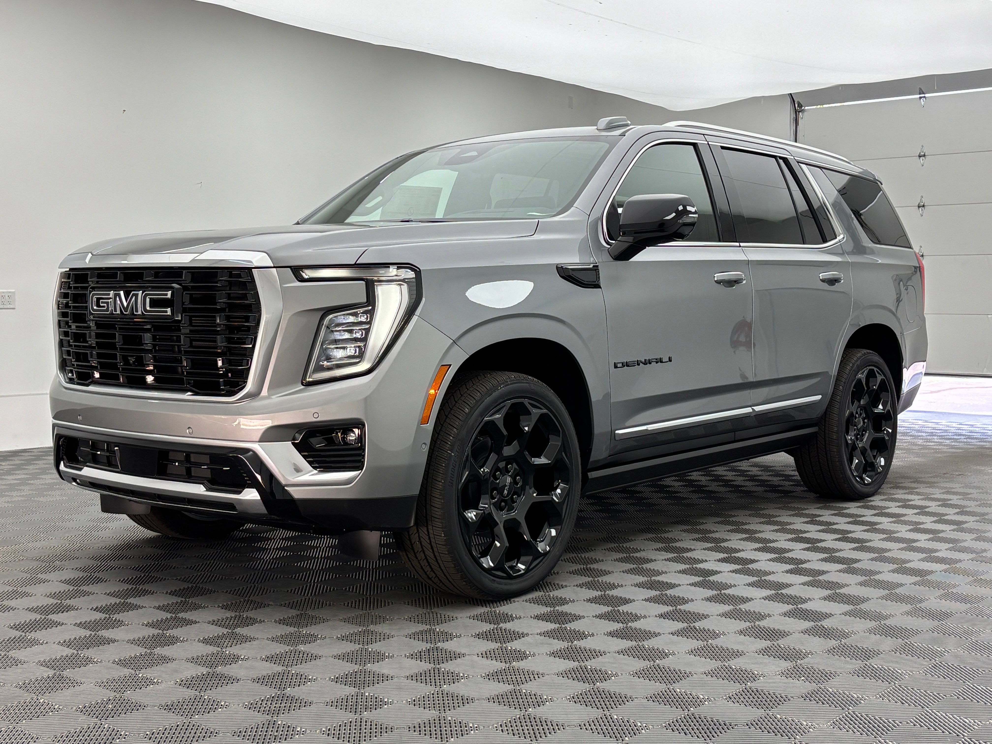 New 2026 GMC Yukon Denali w/ Denali Reserve Package AWD/4WD image 2