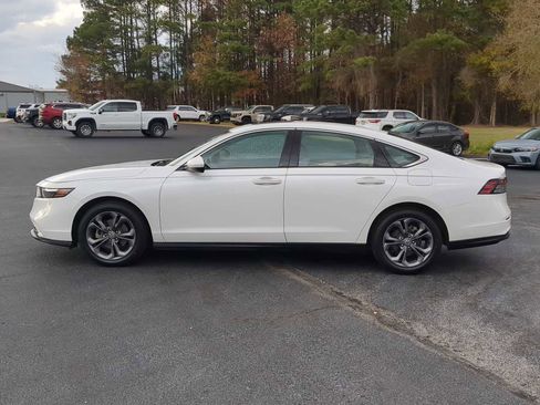 Used 2023 Honda Accord EX image 5