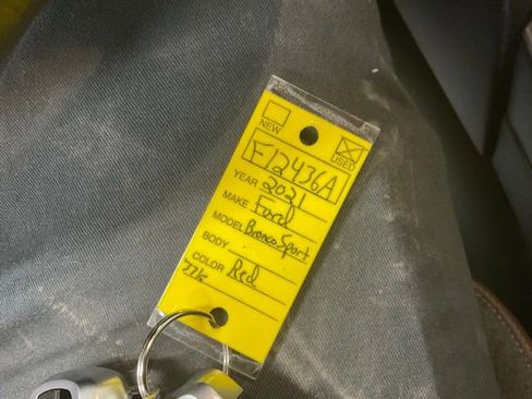 Used 2021 Ford Bronco Sport Outer Banks w/ Outer Banks Package (96D) image 16