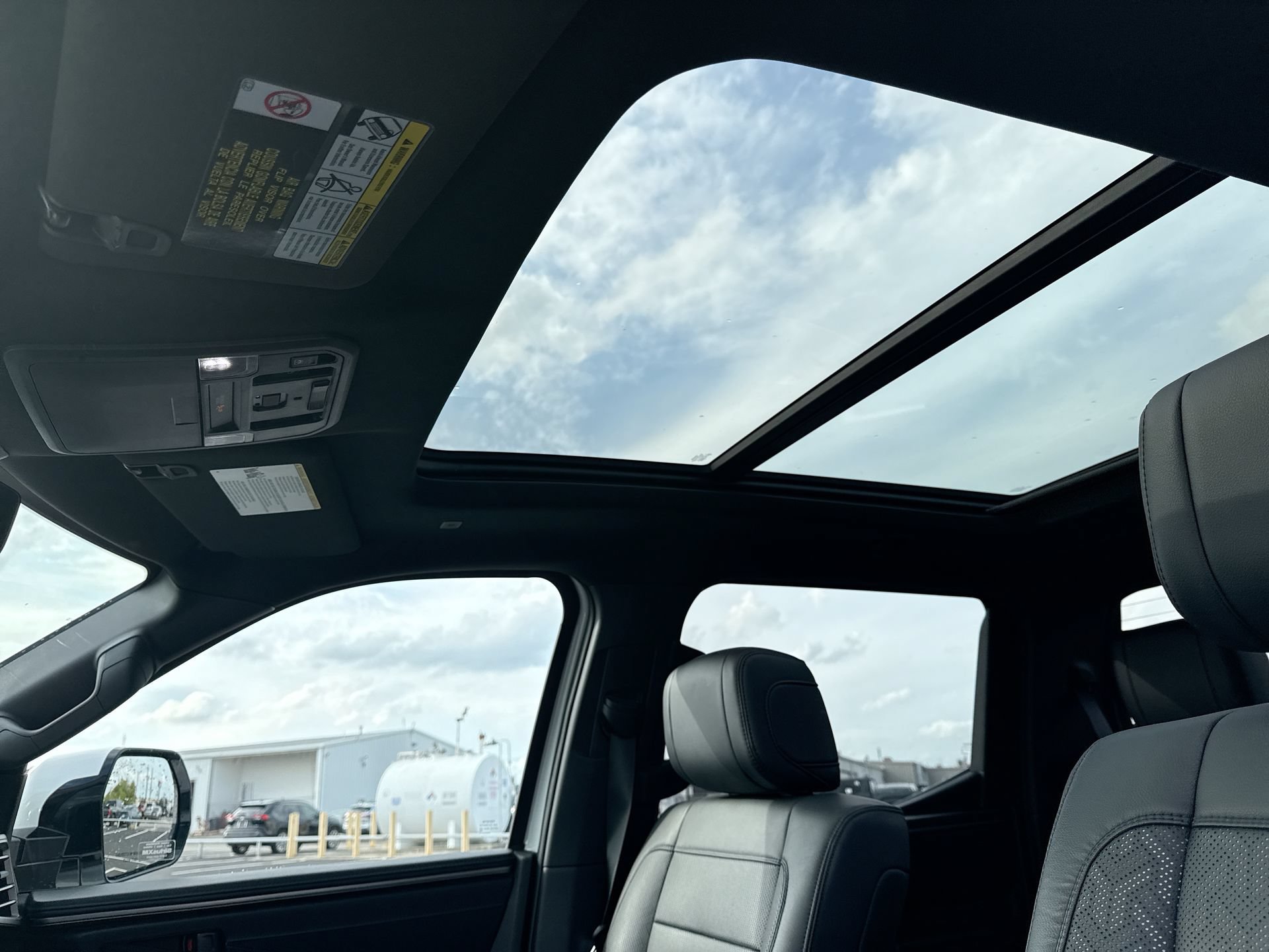 Certified 2025 Toyota Tundra Limited AWD/4WD image 16