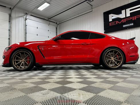Used 2016 Ford Mustang Shelby GT350 w/ Track Package image 11