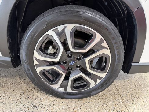 Used 2023 Subaru Ascent Limited image 38