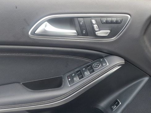 Used 2018 Mercedes-Benz GLA 250 4MATIC image 13