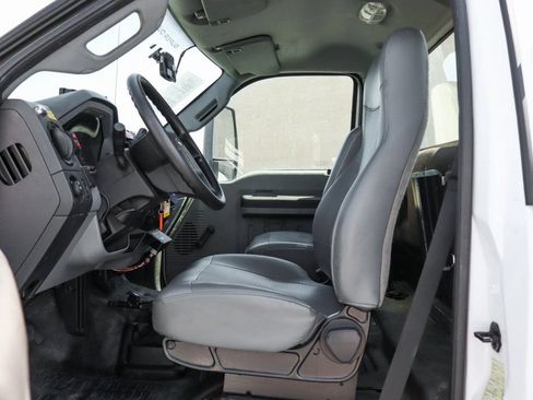 Used 2019 Ford F650 2WD Regular Cab Super Duty image 23