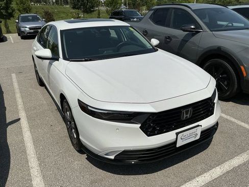 Used 2026 Honda Accord EX-L image 3