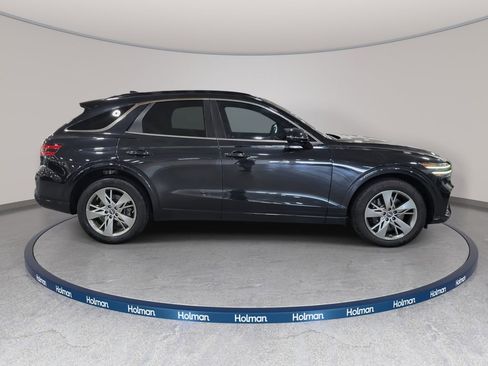 Used 2022 Genesis GV70 3.5T Sport image 8