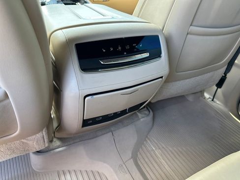 Used 2021 Cadillac Escalade ESV Premium Luxury AWD/4WD image 29