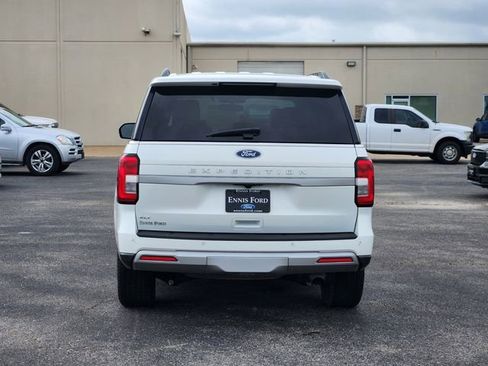 Used 2023 Ford Expedition XLT RWD image 5