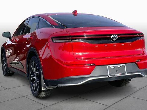 Used 2024 Toyota Crown Limited image 12