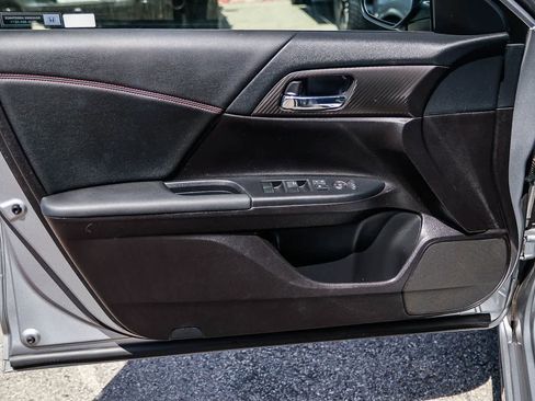 Used 2017 Honda Accord Sport Special Edition image 20