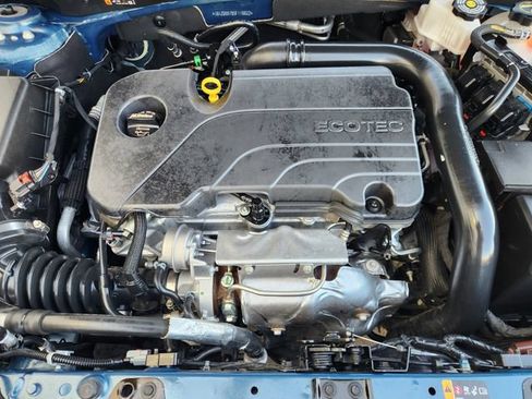 Used 2025 Chevrolet Malibu RS FWD image 33