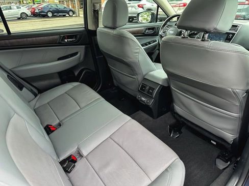 Used 2018 Subaru Outback 2.5i Limited AWD/4WD image 23
