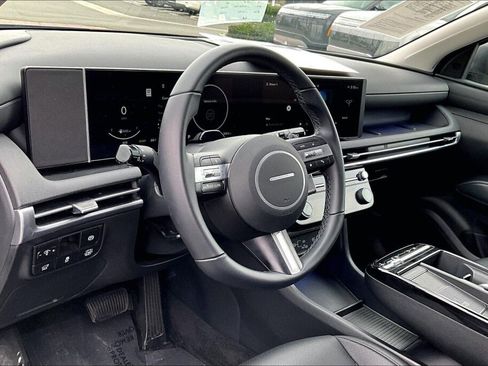 Certified 2025 Hyundai Tucson SEL image 9