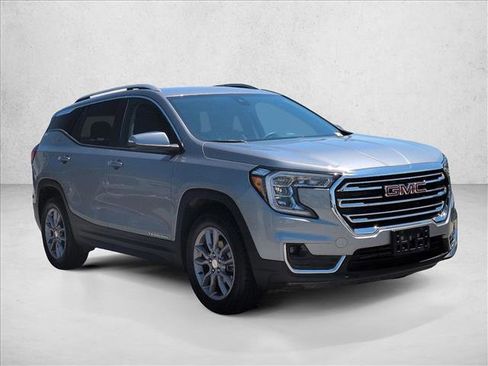 Used 2024 GMC Terrain SLT AWD/4WD image 3
