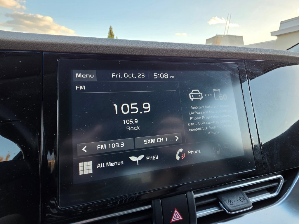 Used 2020 Kia Niro LXS FWD image 28