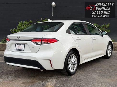 Used 2020 Toyota Corolla LE w/ LE Convenience Package FWD image 5