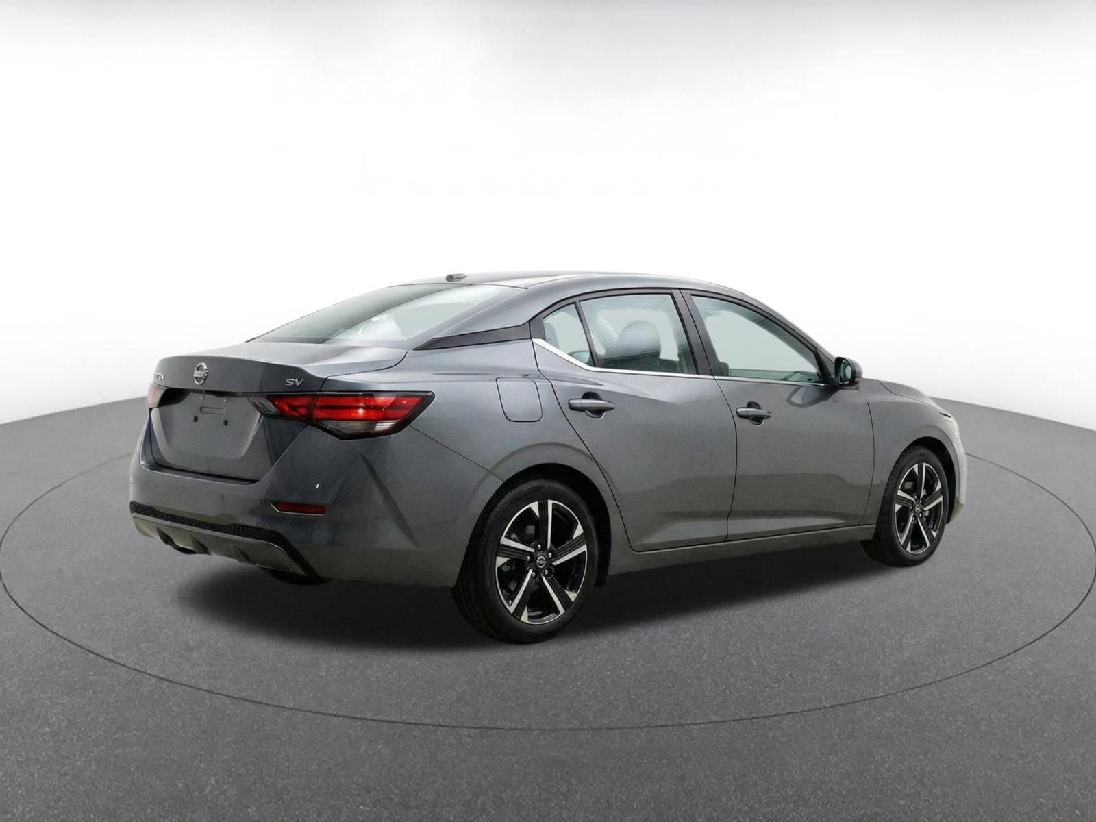Used 2025 Nissan Sentra SV FWD image 8