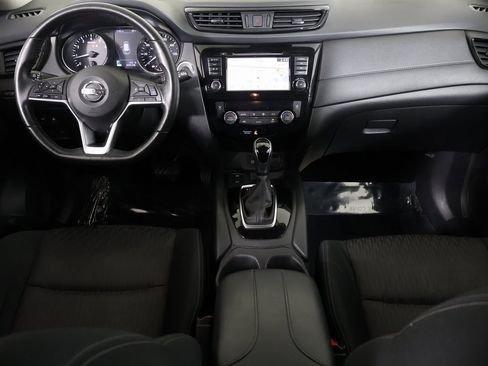 Used 2019 Nissan Rogue SV w/ Premium Package image 19