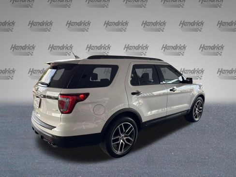 Used 2018 Ford Explorer Sport AWD/4WD image 9