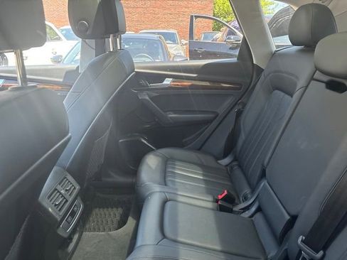 Used 2020 Audi Q5 2.0T Premium w/ Convenience Package AWD/4WD image 5