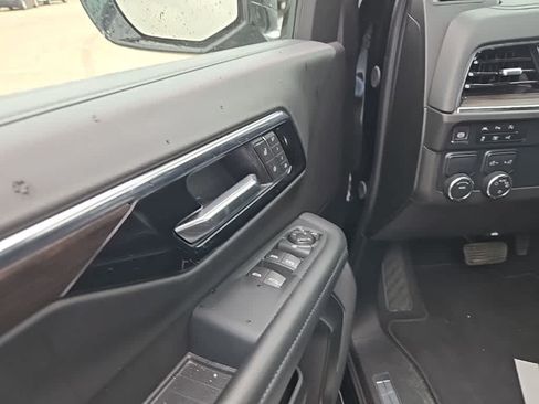 Used 2025 Chevrolet Tahoe LT RWD image 8