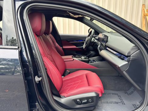 Used 2025 BMW i5 xDrive40 w/ M Sport Package AWD/4WD image 16