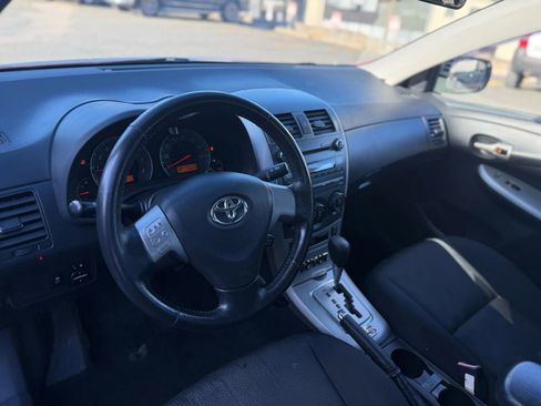 Used 2010 Toyota Corolla S image 16