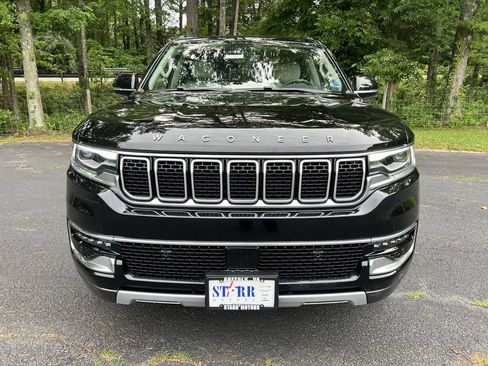 Used 2022 Jeep Wagoneer Series II AWD/4WD image 8