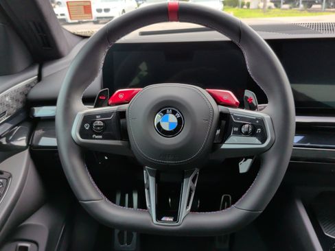 Used 2026 BMW M5 w/ Executive Package image 18