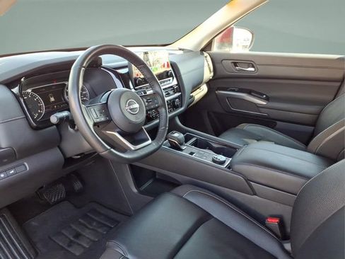 Used 2024 Nissan Pathfinder SL w/ Cargo Package AWD/4WD image 13
