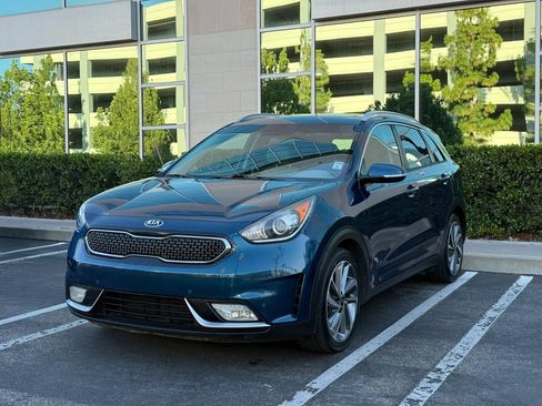 Used 2017 Kia Niro Touring FWD image 1