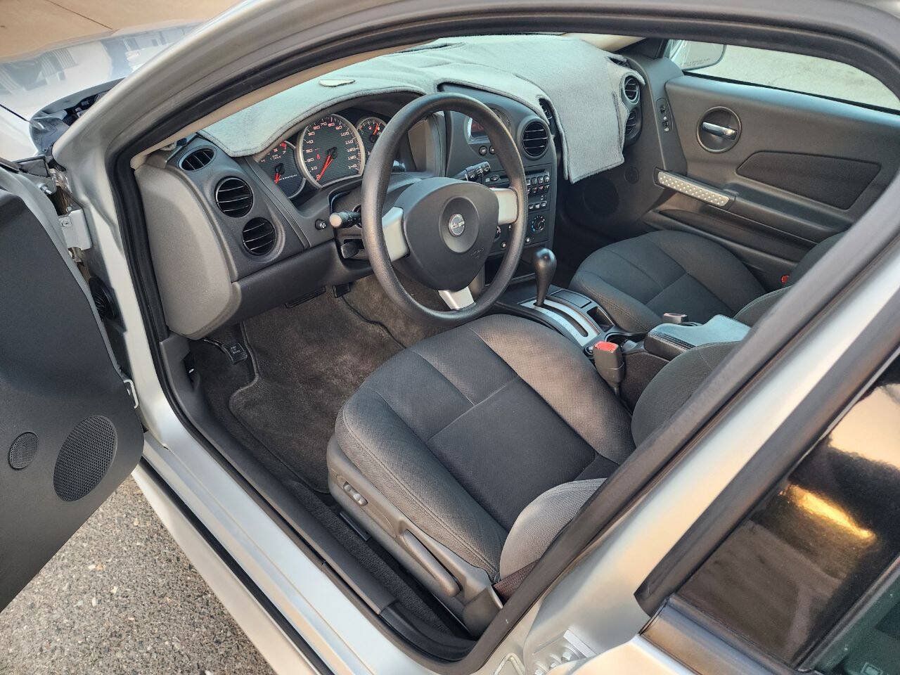 Used 2004 Pontiac Grand Prix GT w/ Drivers Package FWD image 12